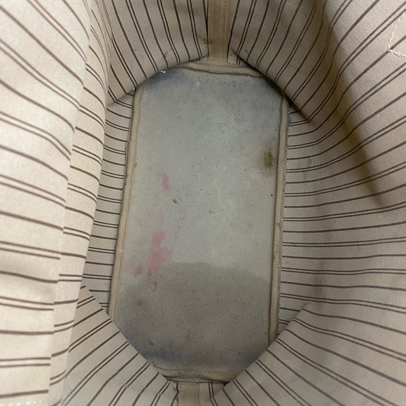 Louis Vuitton MM Neverfull - Picture 4 of 9